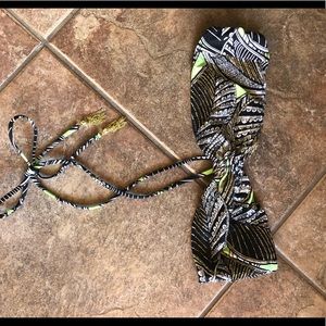 Victoria’s Secret bikini top